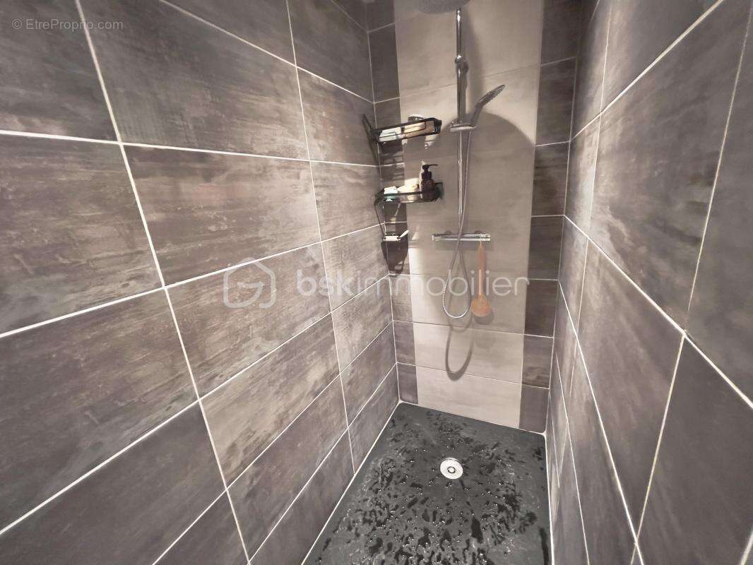 Maison à SAINT-MARTIN-DE-LA-PORTE