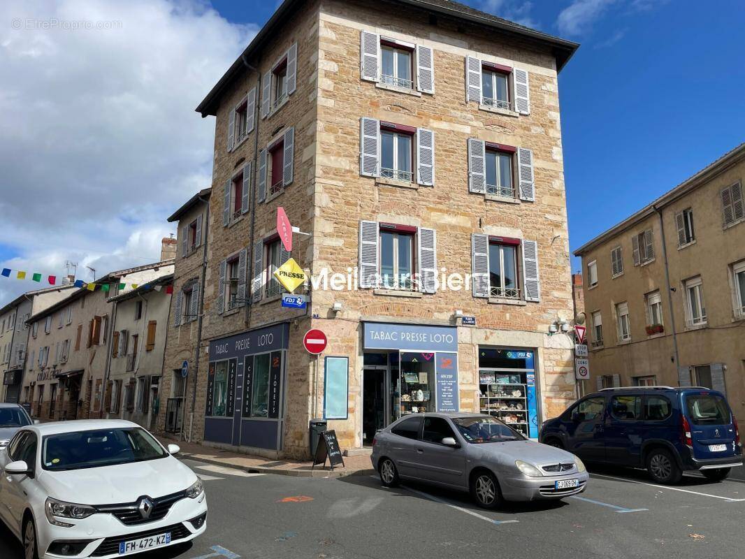 Commerce à MONTMERLE-SUR-SAONE