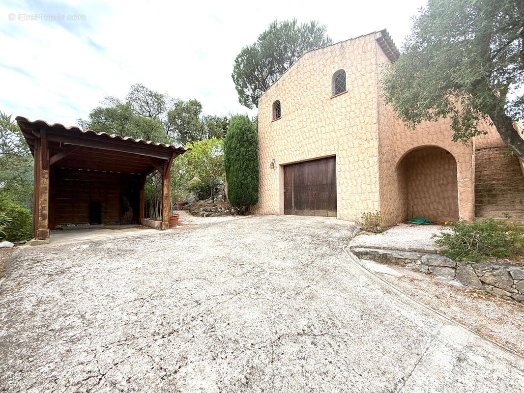 Maison à CAVALAIRE-SUR-MER