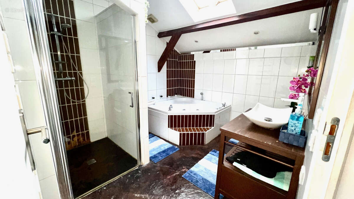 Appartement à CHAMPIGNY-SUR-MARNE