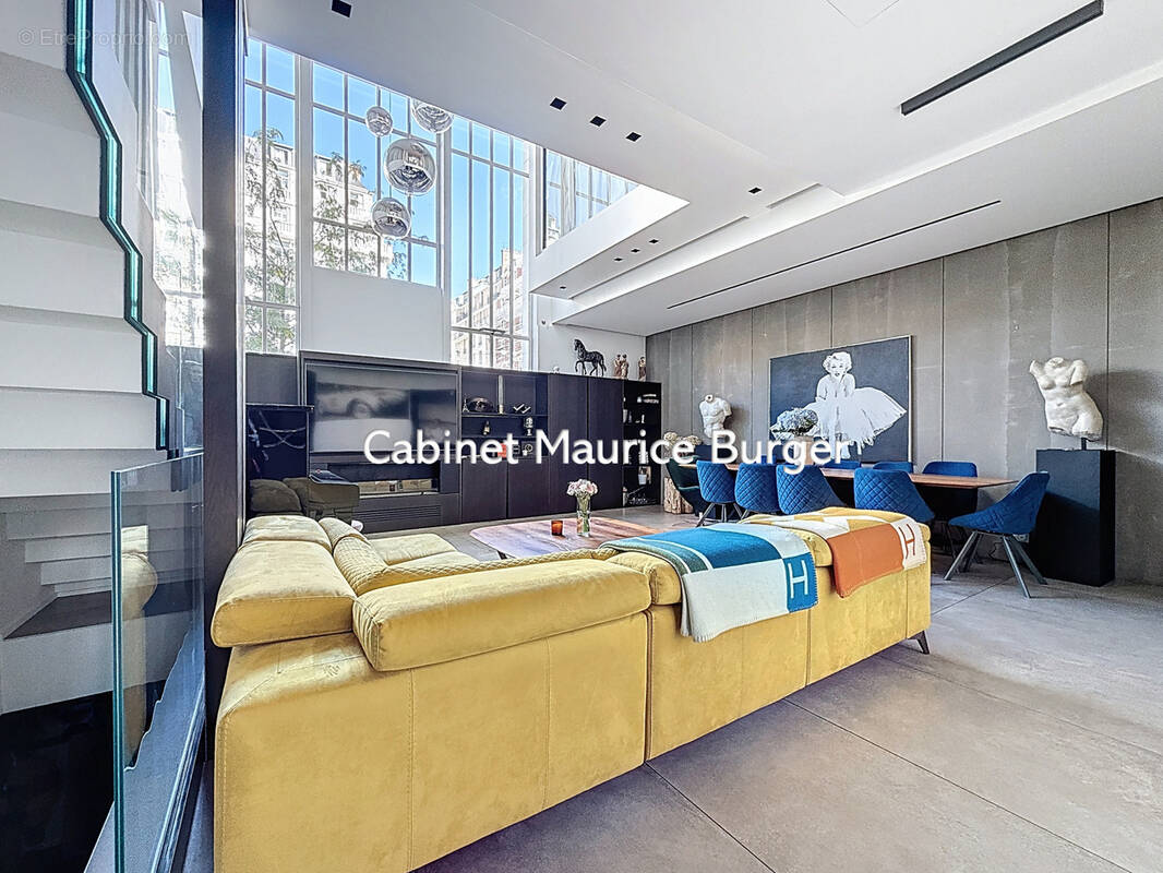 Appartement à PARIS-17E