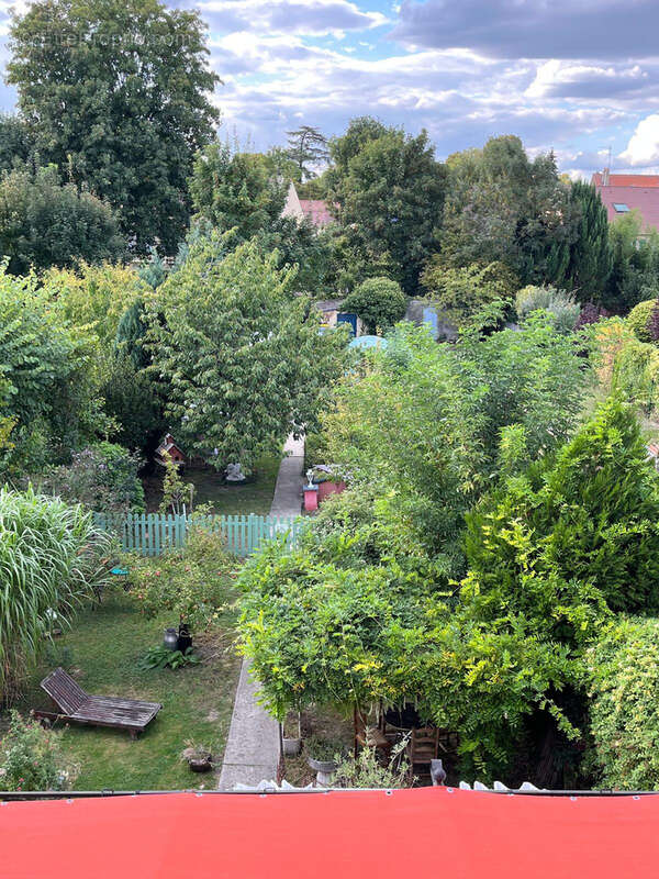 Maison à BROU-SUR-CHANTEREINE