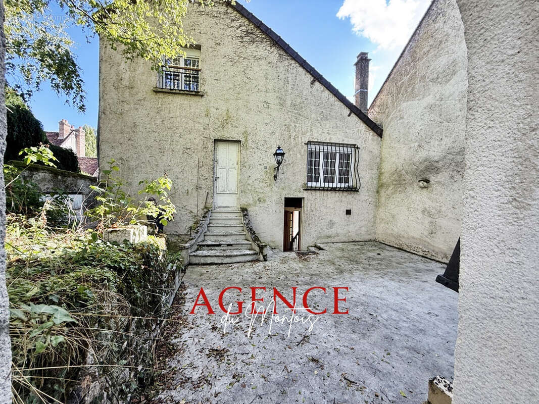 Maison à DONNEMARIE-DONTILLY