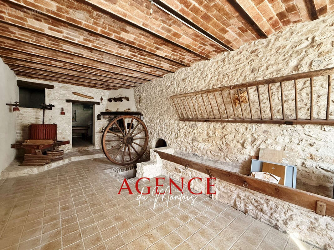 Maison à DONNEMARIE-DONTILLY