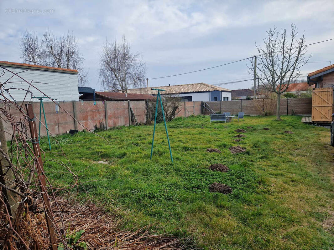 Terrain à LA PLAINE-SUR-MER