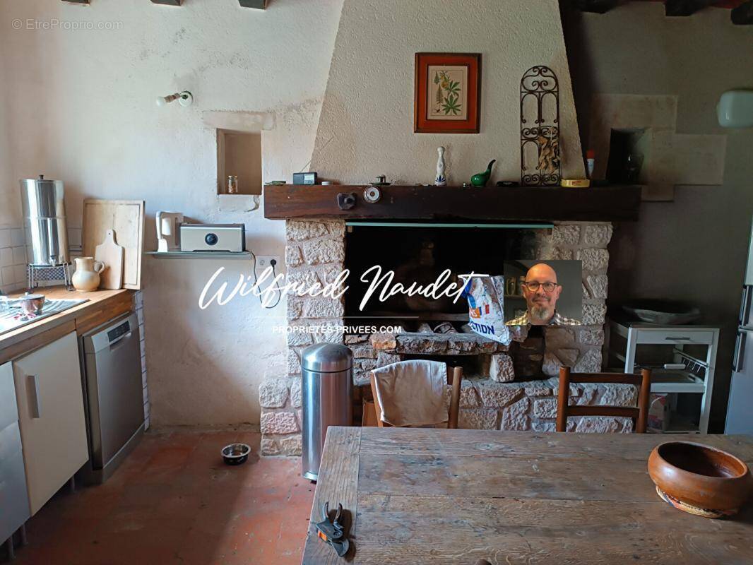 Maison à SAINT-VINCENT-DU-LOROUER