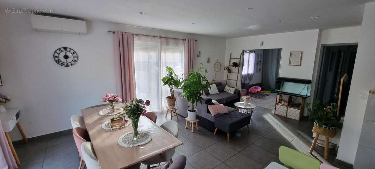 Maison à ALIGNAN-DU-VENT