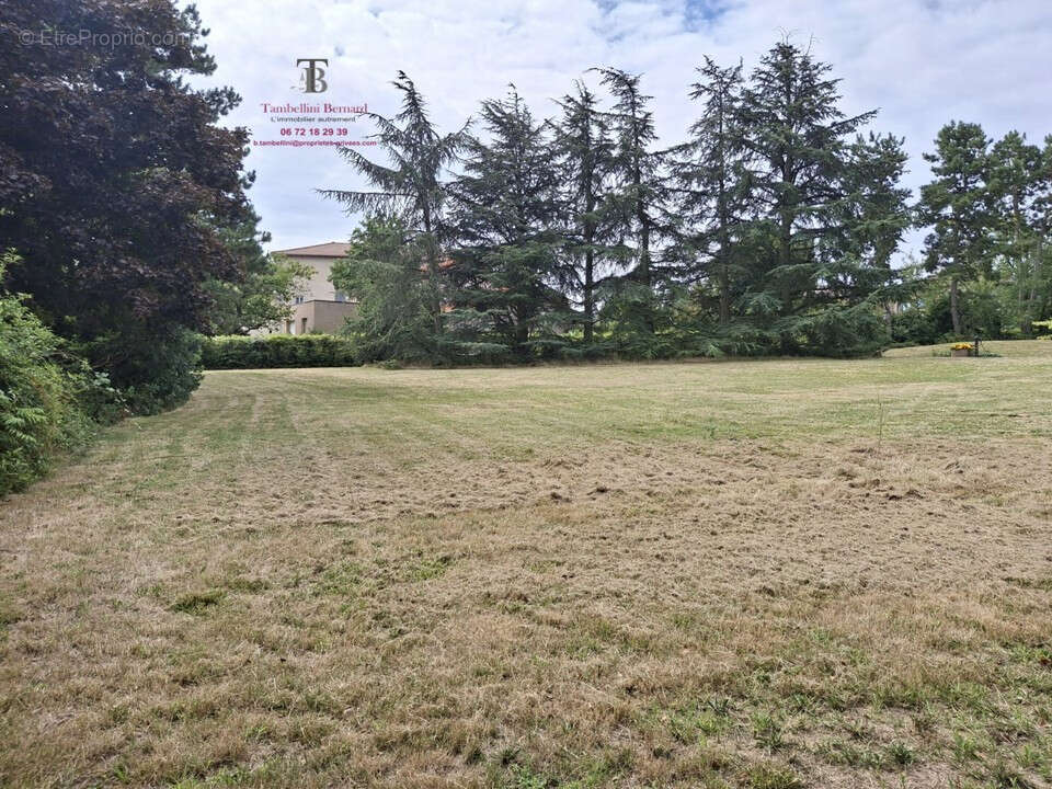 Terrain à MARCY-L&#039;ETOILE