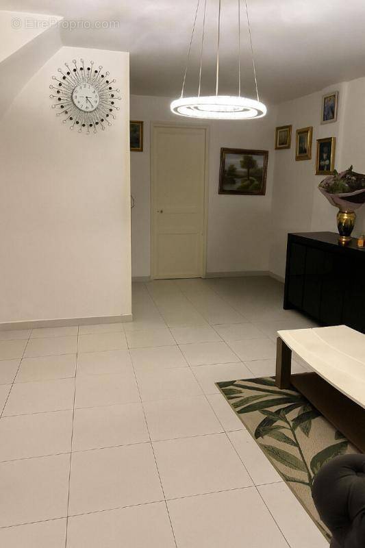 Maison à ROMILLY-SUR-SEINE