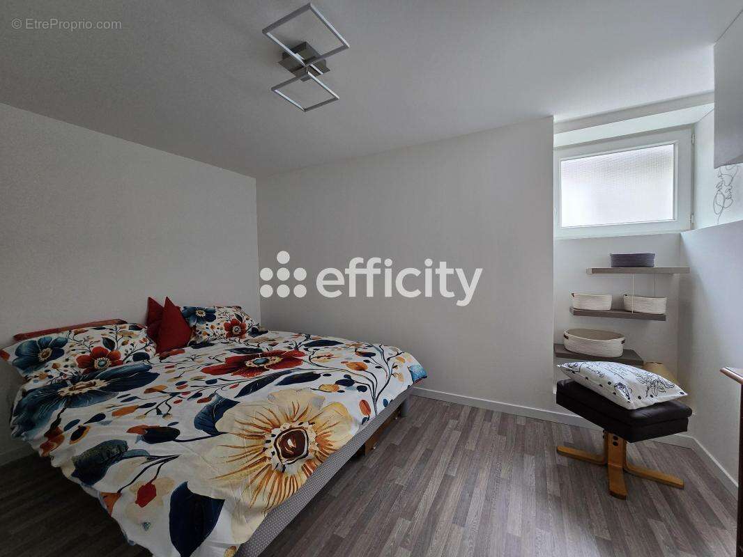 Maison à BUSSAC-SUR-CHARENTE