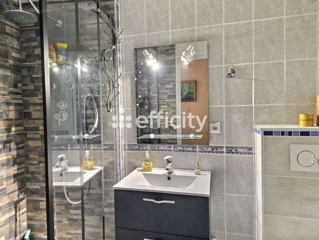 Maison à BUSSAC-SUR-CHARENTE