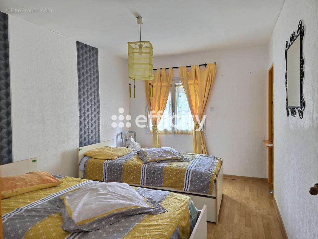 Maison à BUSSAC-SUR-CHARENTE