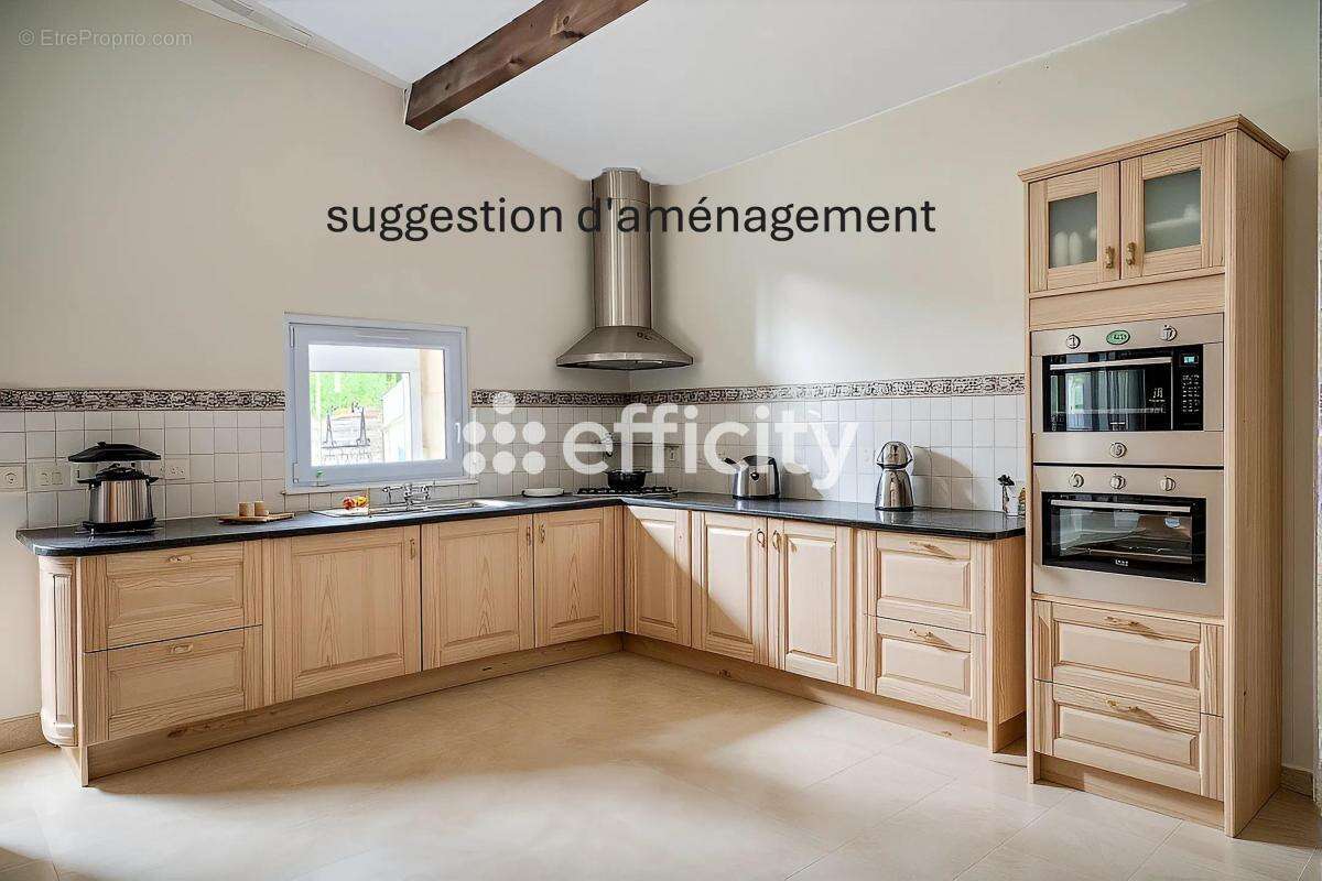 Maison à BUSSAC-SUR-CHARENTE