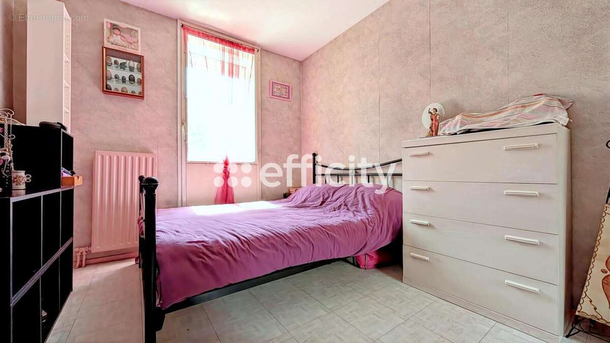 Appartement à LOGNES