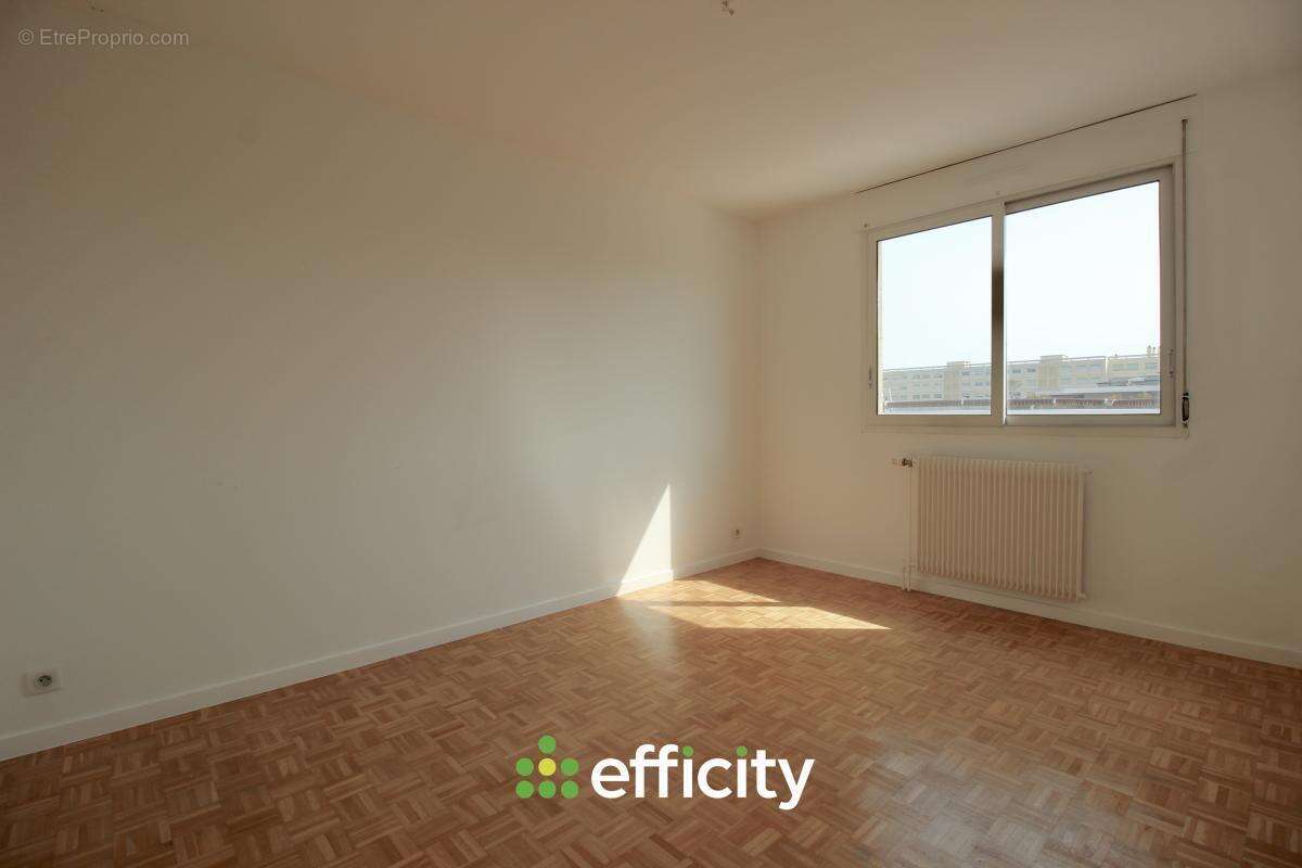 Appartement à LYON-8E