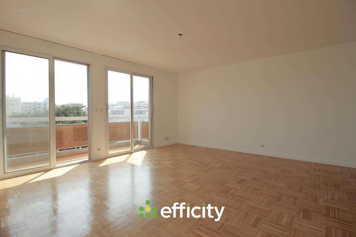 Appartement à LYON-8E