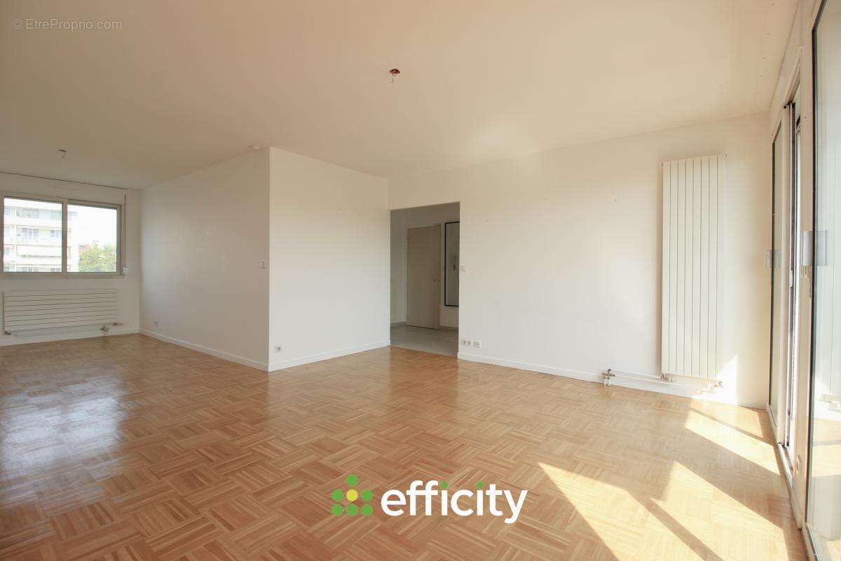 Appartement à LYON-8E