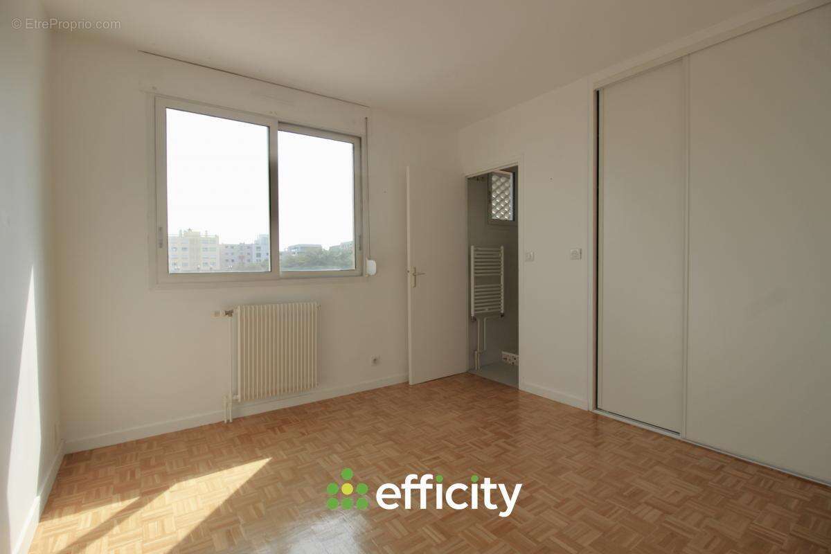 Appartement à LYON-8E