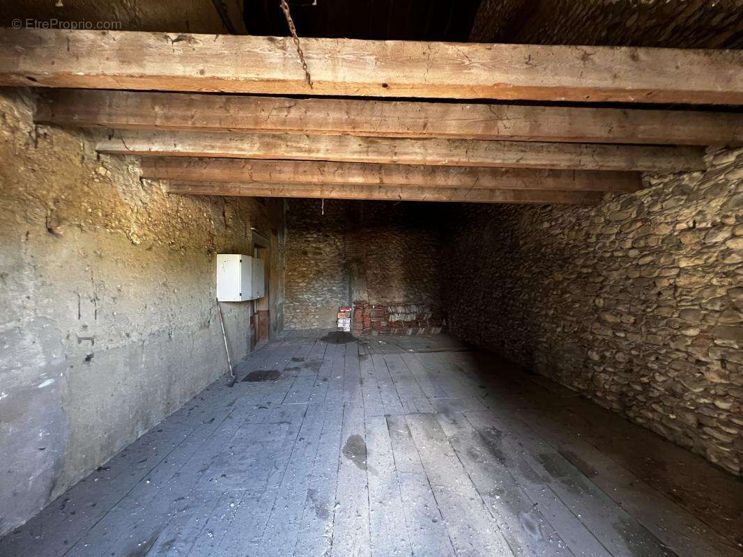 Maison à BEAUCROISSANT