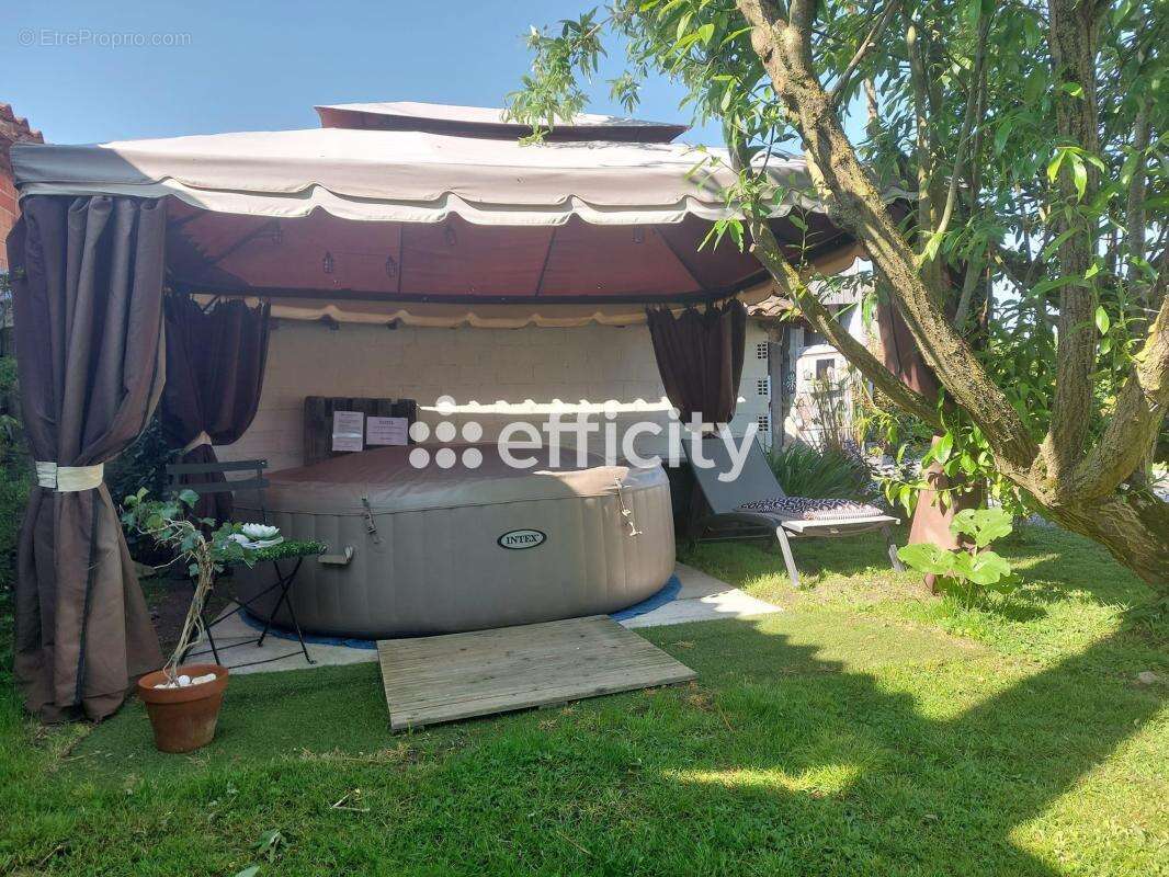 Maison à SAINT-HILAIRE-LA-PALUD