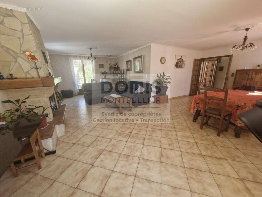 Maison à COURNONTERRAL