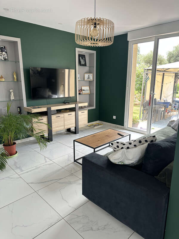 Appartement à SAINT-MARTIN-DU-VAR