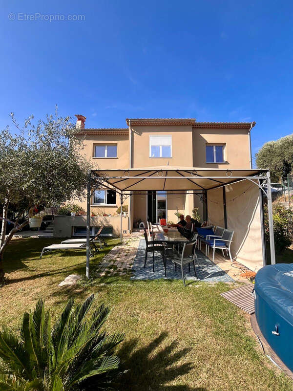 Appartement à SAINT-MARTIN-DU-VAR