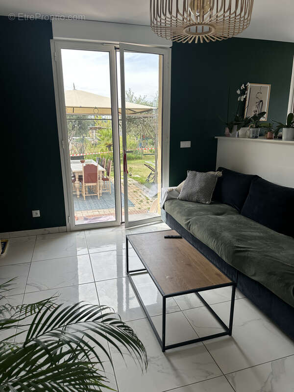 Appartement à SAINT-MARTIN-DU-VAR