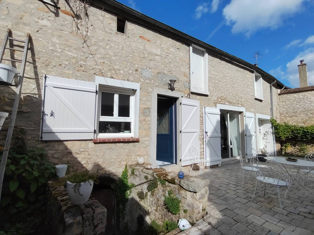 Maison à MONTIGNY-SUR-LOING