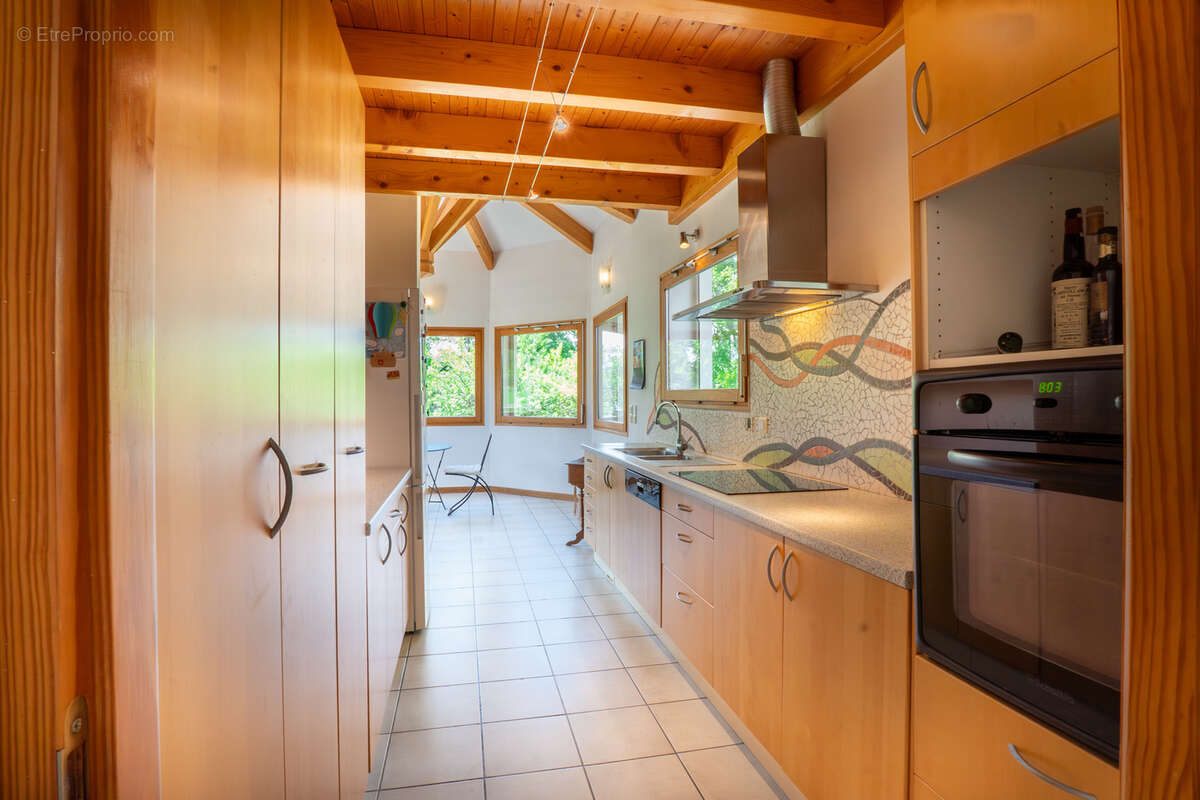 Maison à LA ROCHE-SUR-FORON