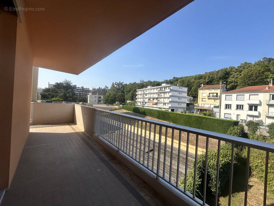 Appartement à SAINT-ETIENNE