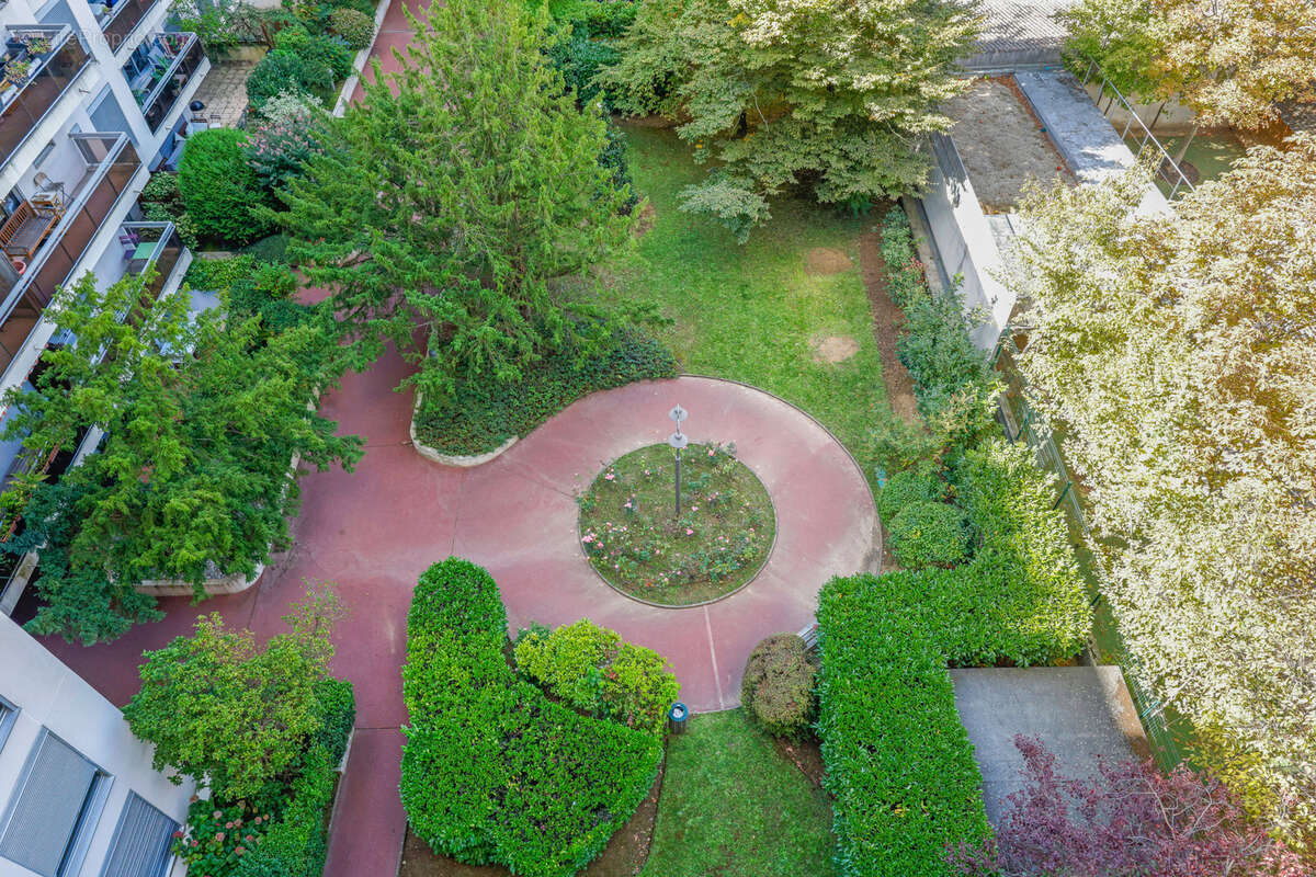 Appartement à ISSY-LES-MOULINEAUX
