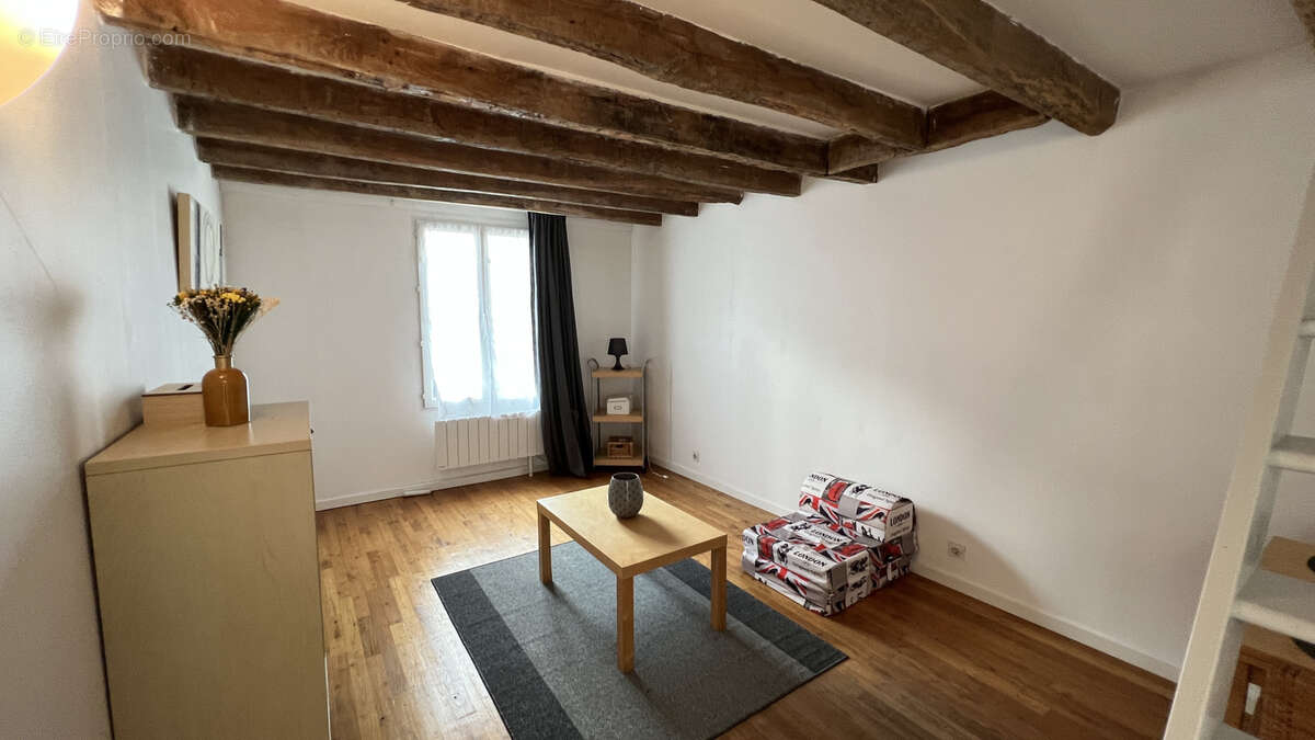 Maison à LA FERTE-ALAIS