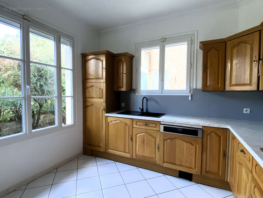 Maison à CIVRIEUX-D&#039;AZERGUES