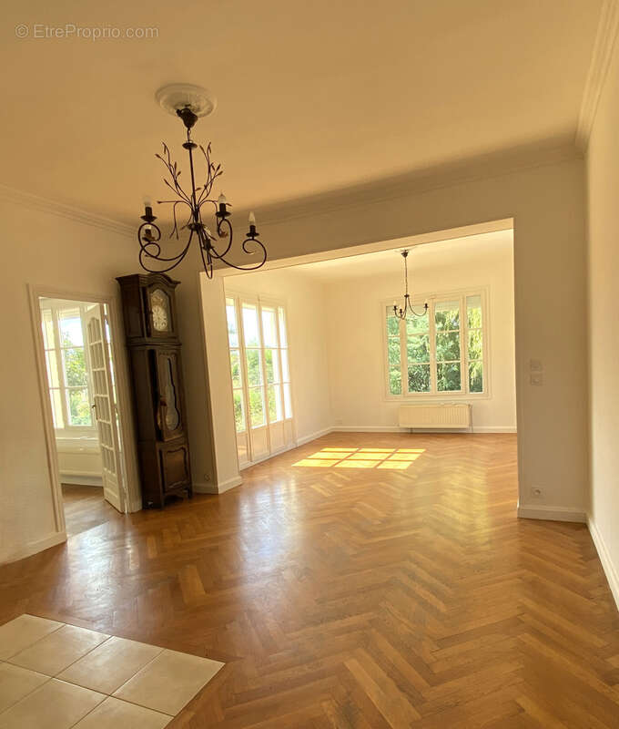 Maison à CIVRIEUX-D&#039;AZERGUES