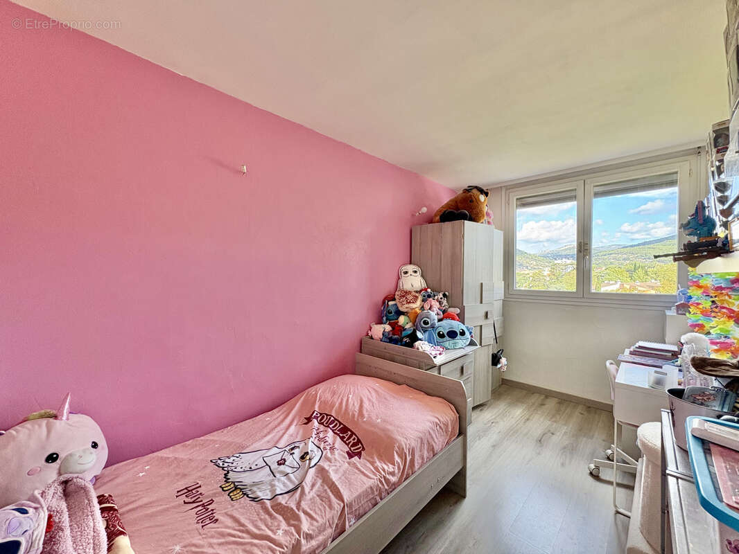 Appartement à LA VALETTE-DU-VAR