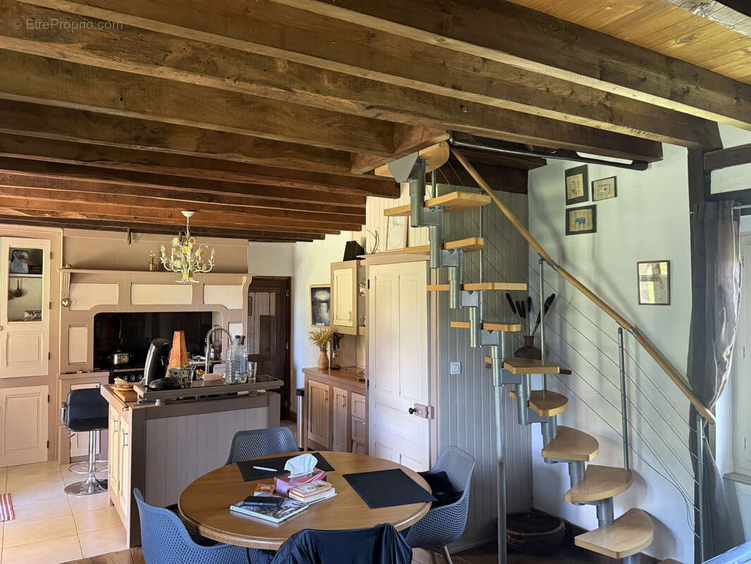 Maison à ARNAC-POMPADOUR