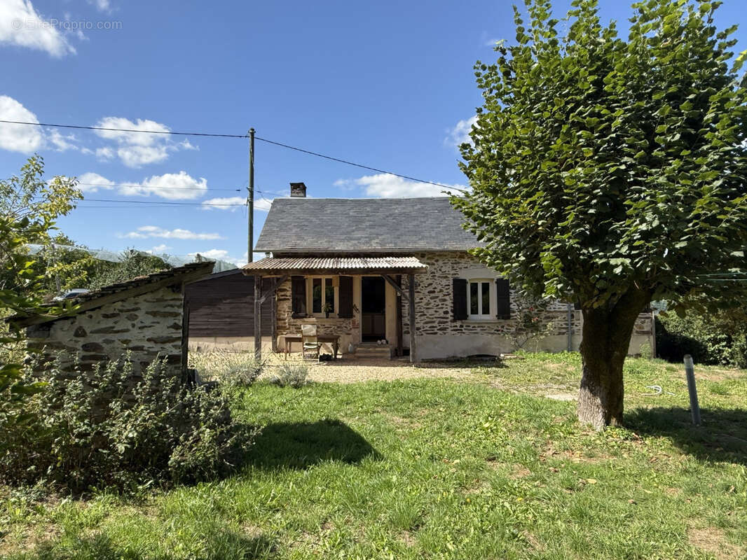 Maison à ARNAC-POMPADOUR