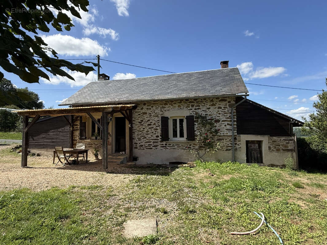 Maison à ARNAC-POMPADOUR