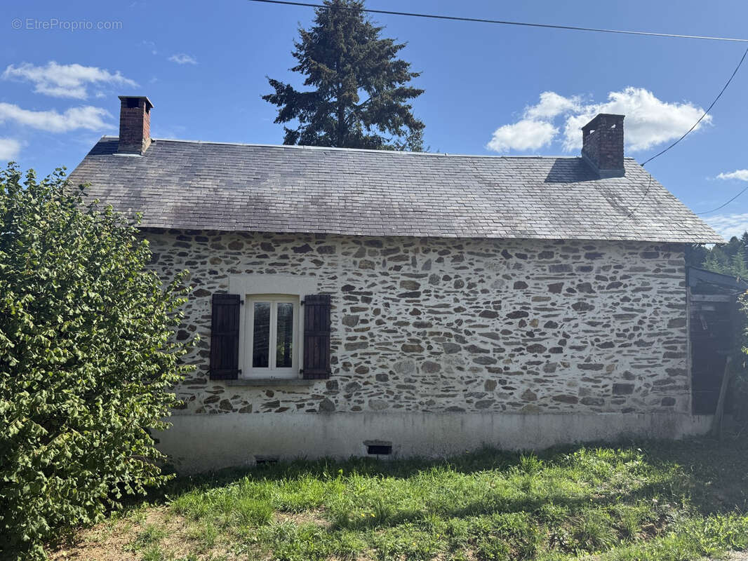 Maison à ARNAC-POMPADOUR