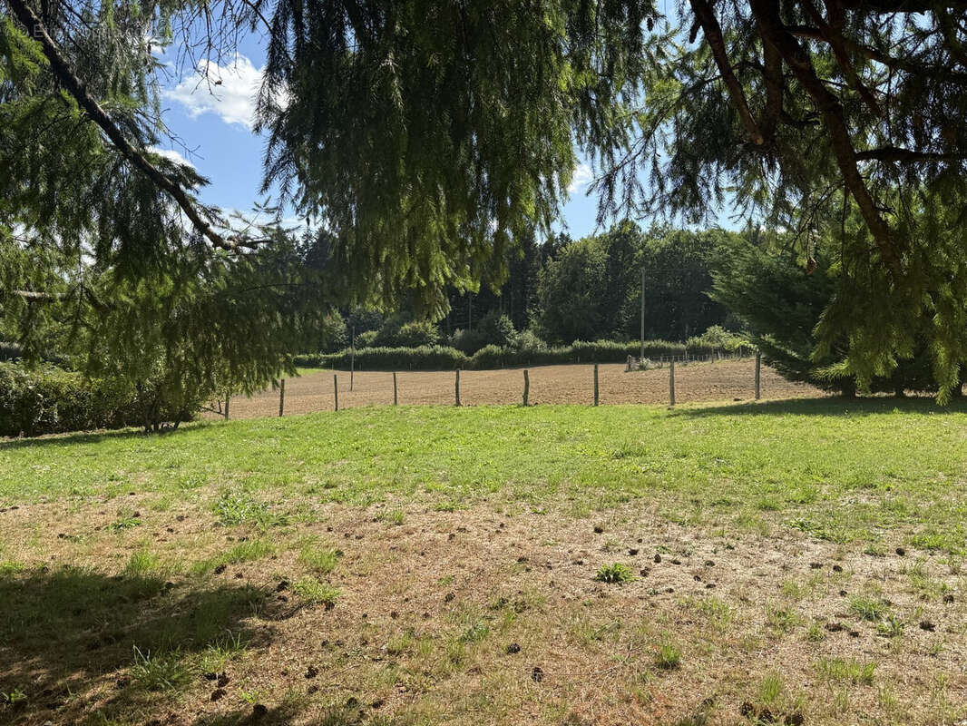 Maison à ARNAC-POMPADOUR