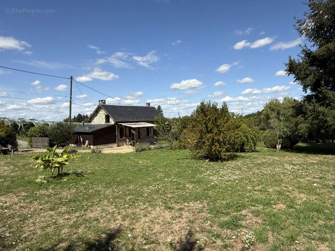 Maison à ARNAC-POMPADOUR