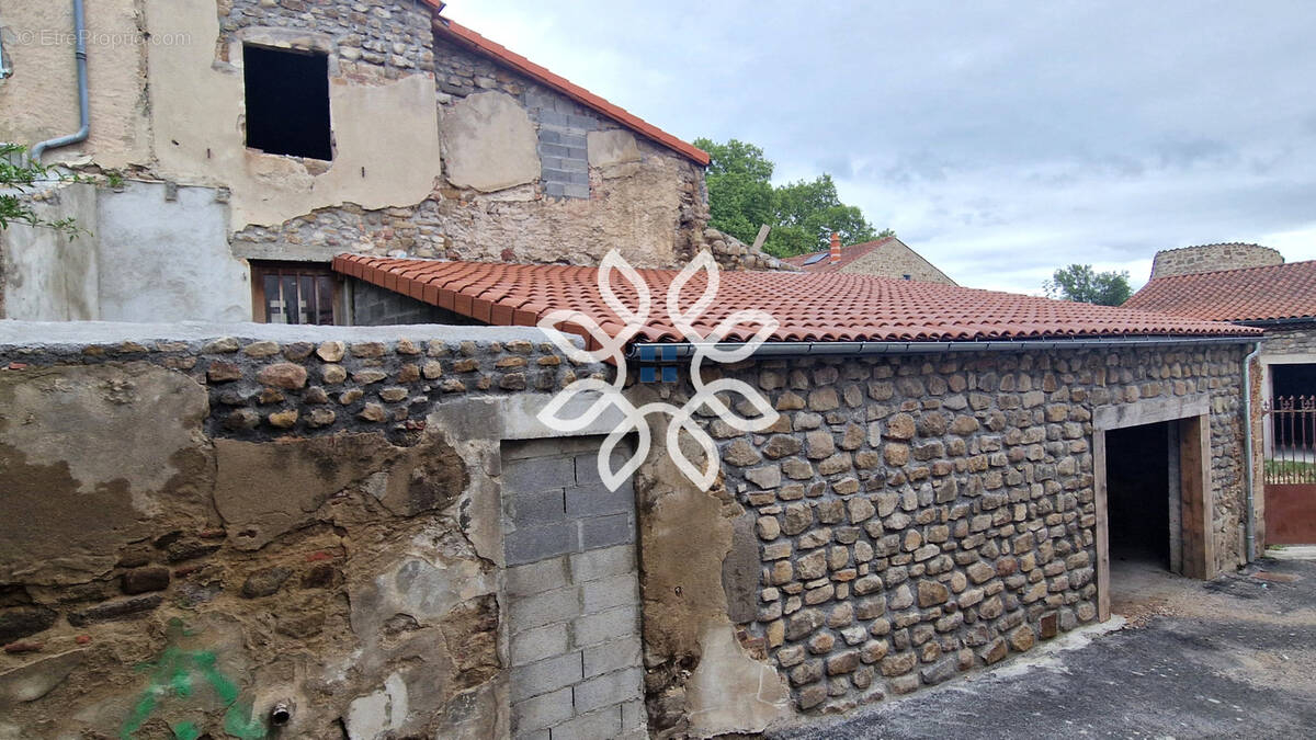 Maison à BRASSAC-LES-MINES