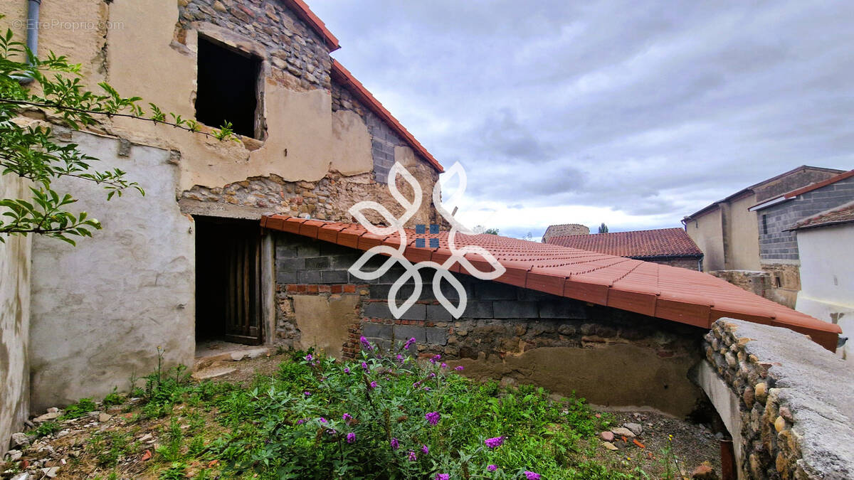 Maison à BRASSAC-LES-MINES