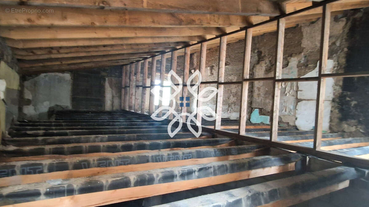 Maison à BRASSAC-LES-MINES