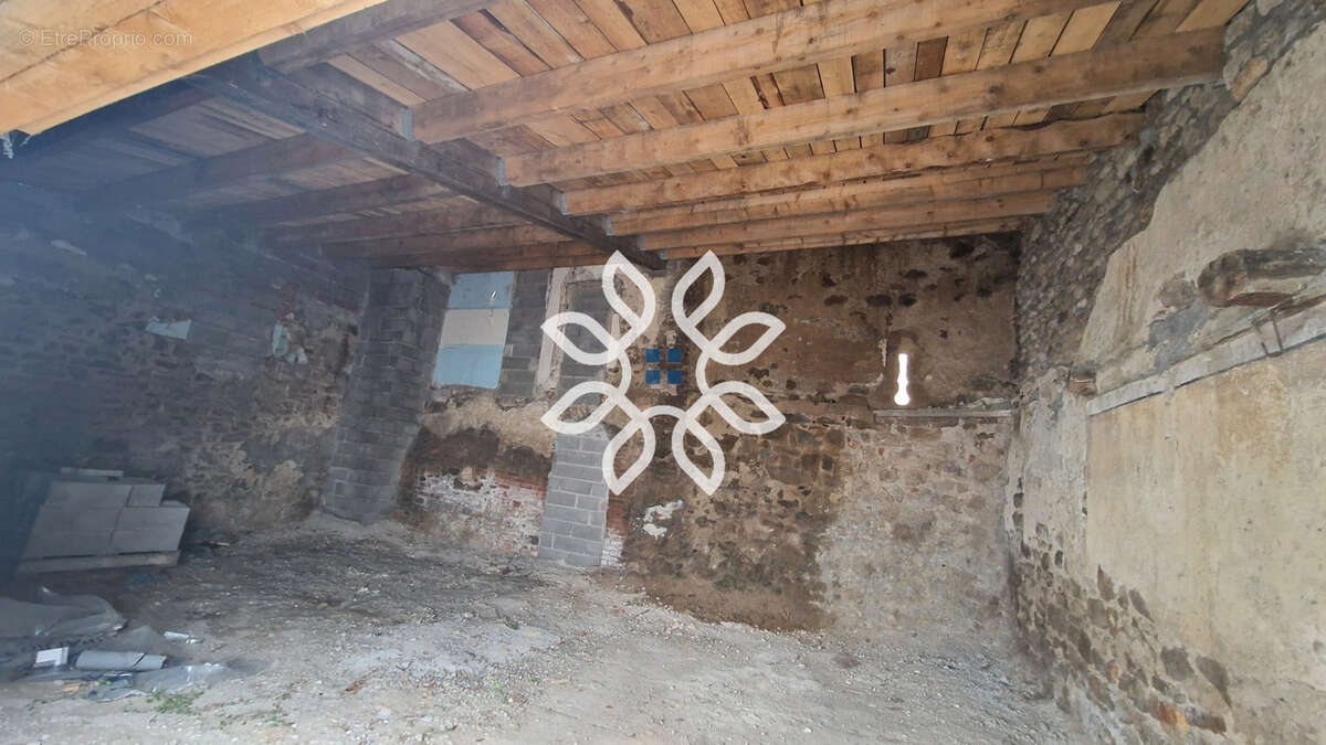 Maison à BRASSAC-LES-MINES