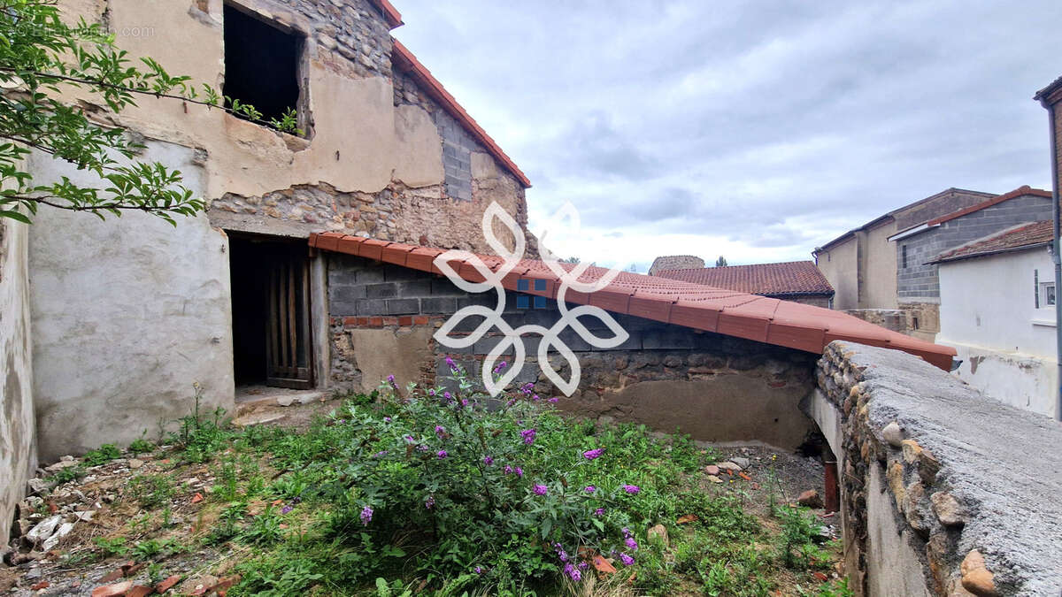 Maison à BRASSAC-LES-MINES