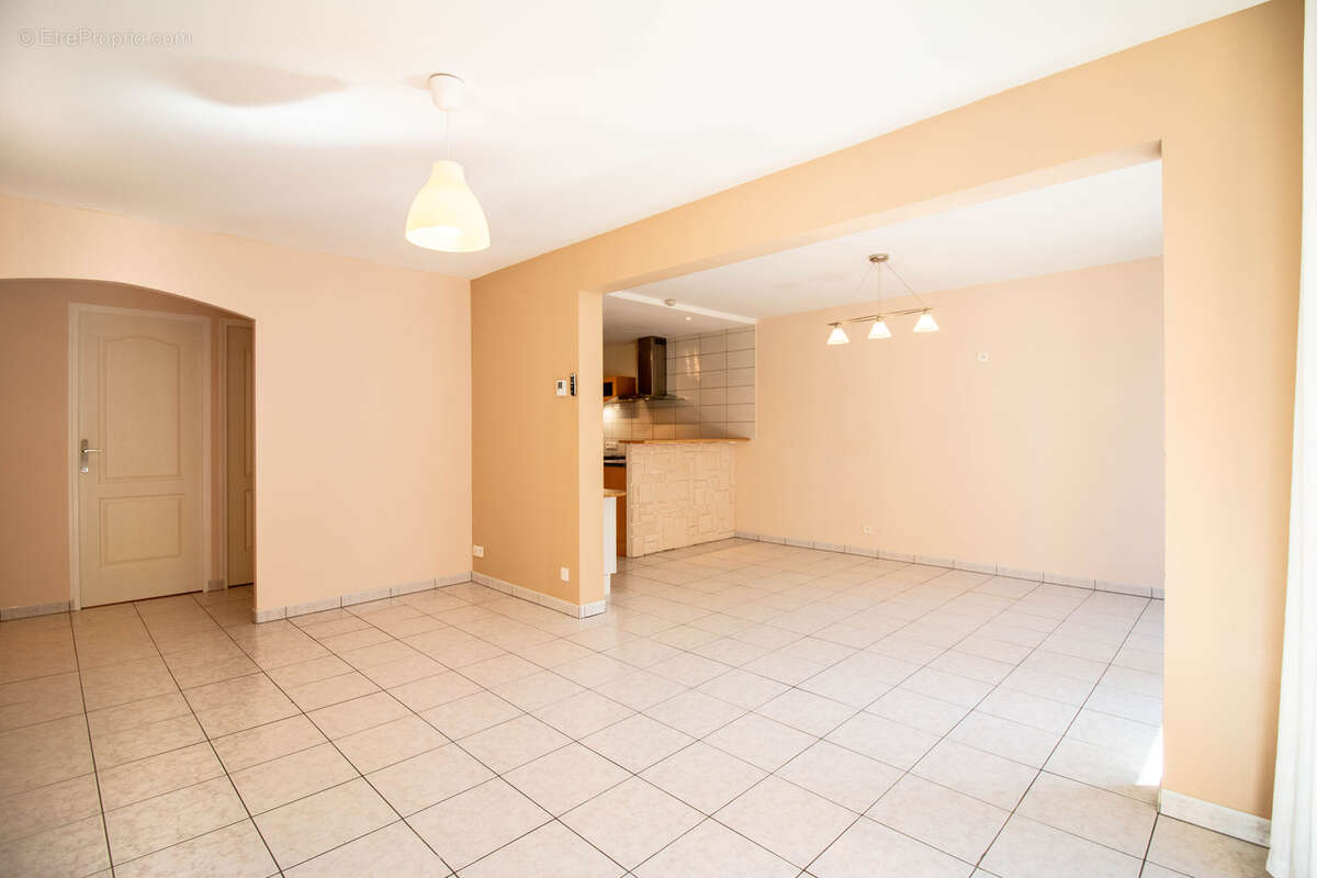 Appartement à SAINT-PAUL-EN-CHABLAIS