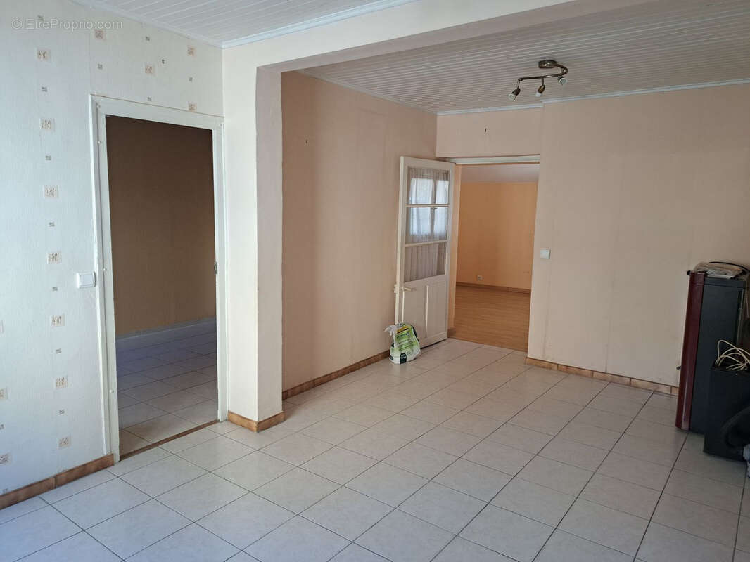 Maison à SAINT-MACAIRE