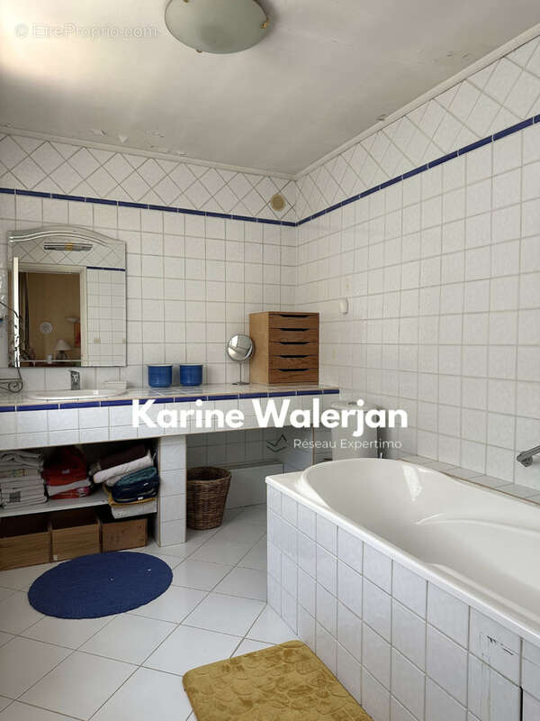 Maison à COURRIERES